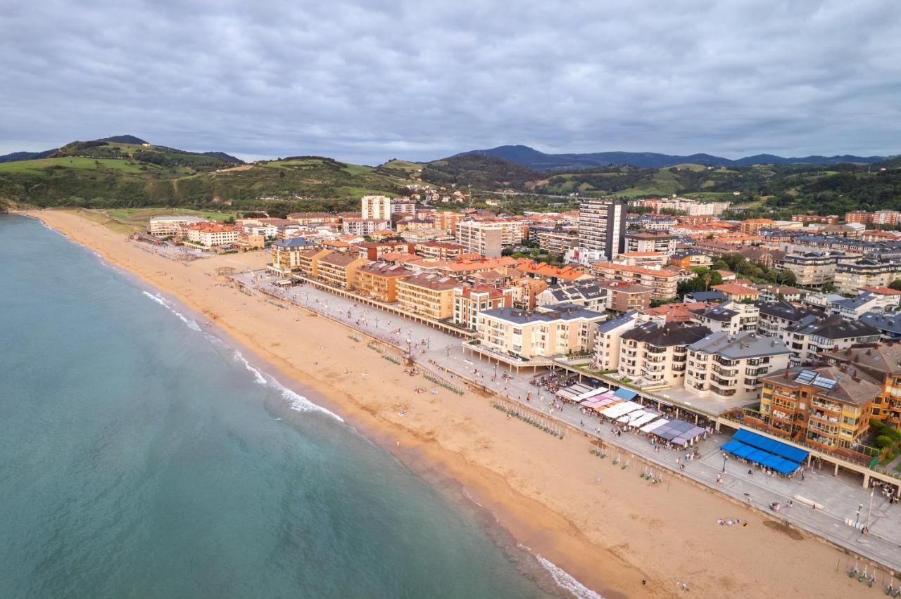 Zarautz Beach With Parking By Aston Rentals Exterior foto